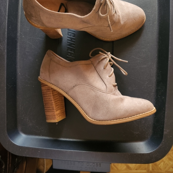 Booties - Picture 5 of 5